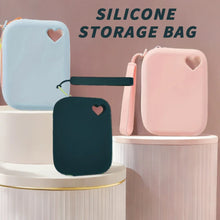 Load image into Gallery viewer, 1pc Silicone Dog Treat Bag Pet Snack Bag Travel Portable Training Pet Walking Bag  pet accessories