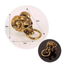 Cargar imagen en el visor de la galería, B 1 x Brass Japan demon devil conchos screwback material animal head design leather bag wallet chain button rivet O-ring connector