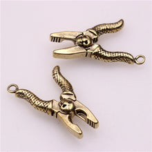 Load image into Gallery viewer, 1pcs Solid Brass Vice Shape Scorpion Charm Pendant Table Decors Leather Craft DIY Decoration Keyring Gift CLOXY