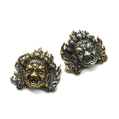 B 2 Pcs Brass Evil Myth Design Conchos Screw Back Rivets Leather Craft Bag Wallet Garment Decoration Cool Punk Style